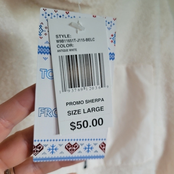 NWT Wallflower Women's Sherpa Pullover Side Zip Pocket Size Large - Picture 3 of 7